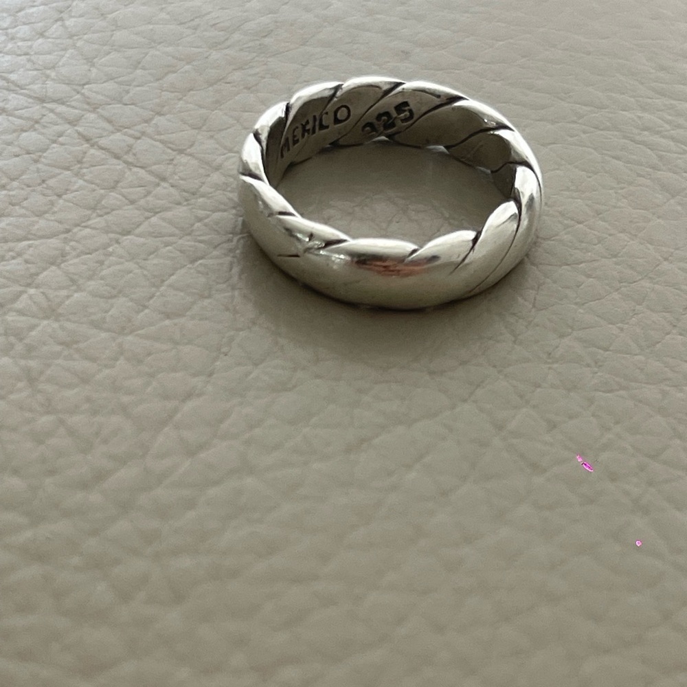 Silver Twisted Women’s ring size 51/2 - Picture 5 of 7